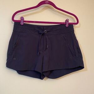 Athleta shorts size 6